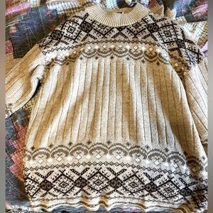 Vintage Private Eyes Women’s Sweater estimated size medium but no size on tag.